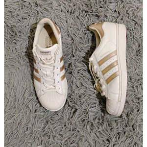 adidas Superstar Women's Size 6.5 Cloud White / Gold Metallic Shoes